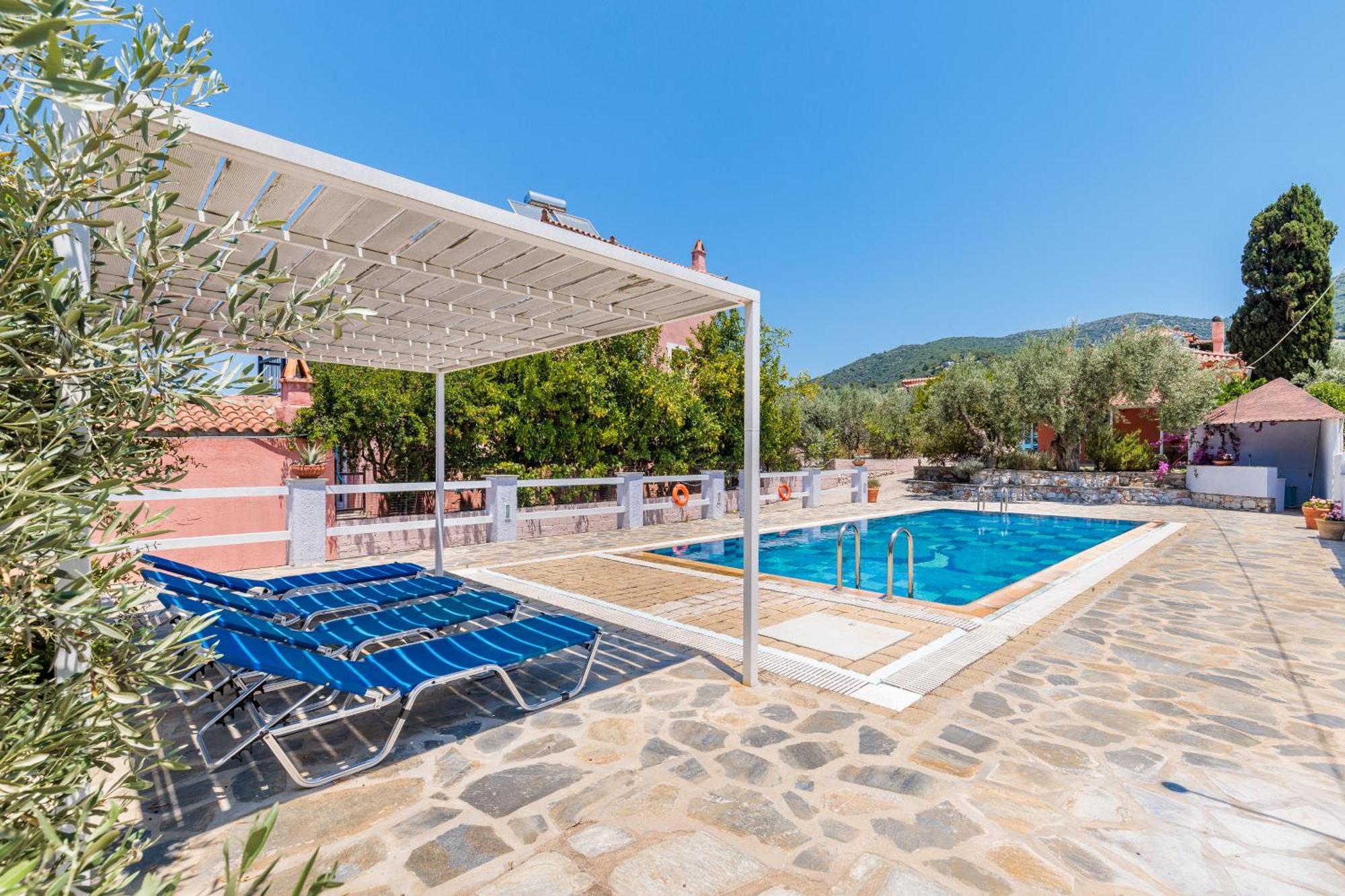 Aretousa Studios & Apartments Skopelos Town Exterior photo
