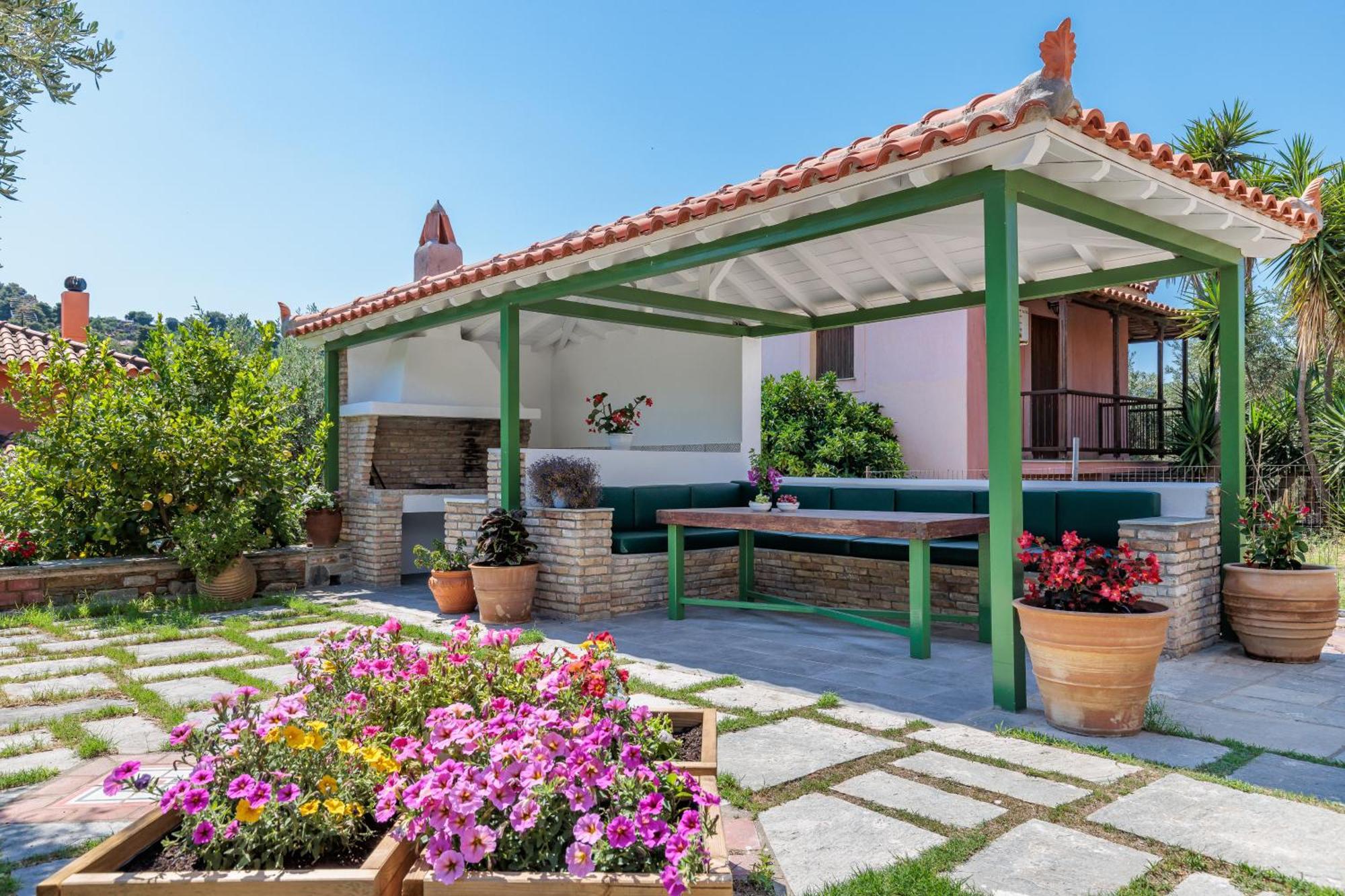 Aretousa Studios & Apartments Skopelos Town Exterior photo